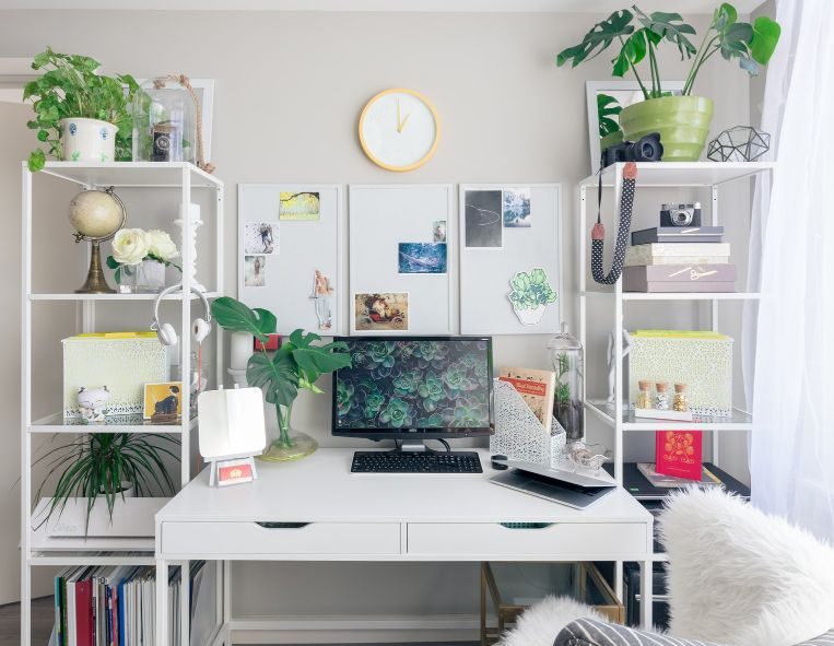 6 Tips For Functional Office Decor - From Wall Decor to Furniture Solutions